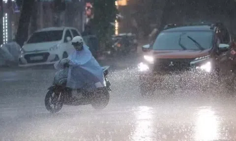 Dự báo thời tiết 2/7: Miền Trung nắng nóng cục bộ, miền Nam mưa lớn