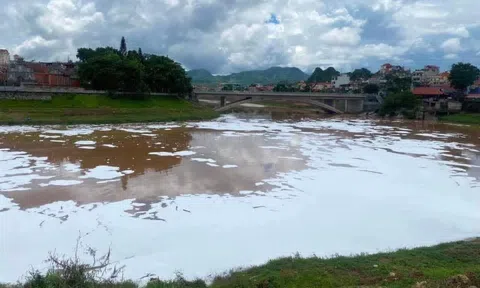 Nguyên nhân bọt trắng xóa nổi trên sông Kỳ Cùng, Lạng Sơn