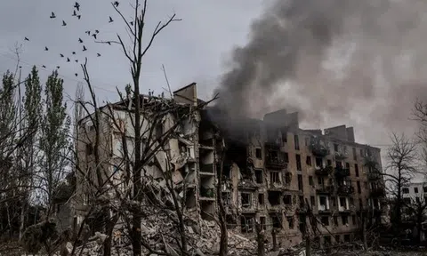 Ukraine trong ngày thứ 10 gây sức ép lên Moscow, Nga tuyên bố kiểm soát Kostiantynivka
