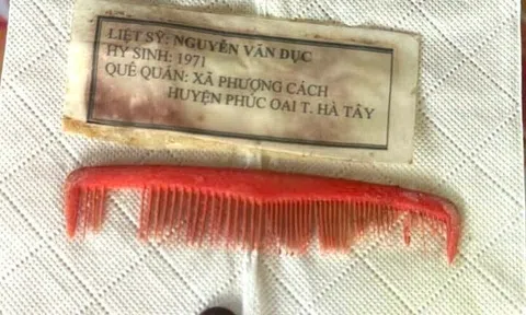 Khai quật mộ liệt sĩ, thấy mẩu giấy ghi 'Nguyễn Văn Dục, Hà Tây'