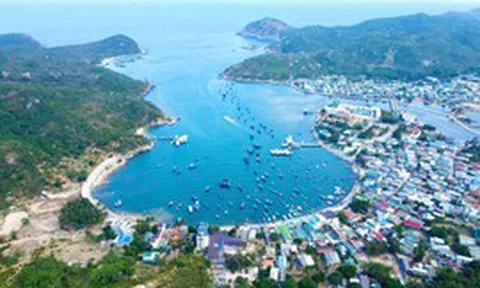 Tỉnh miền Trung đón hơn 1,2 triệu lượt khách, thu 2.100 tỷ đồng trong 5 ngày nghỉ lễ 2/9: Sở hữu 200 đảo lớn nhỏ, nhiều nơi còn hoang sơ, sau Vingroup, Sun Group, T&T của bầu Hiển cũng đã "để mắt" tớI