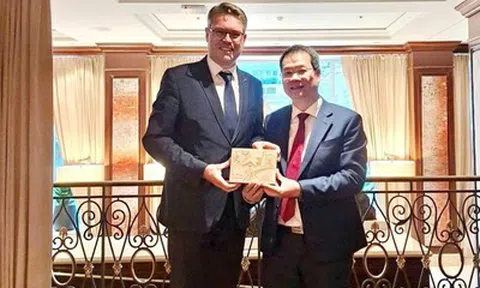 Đà Nẵng xúc tiến dự án nhà máy linh kiện máy bay 20 triệu USD