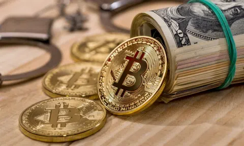 Bitcoin bay cao nhờ PayPal chấp nhận tiền ảo