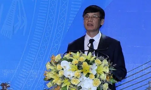 Thực hiện "2 đồng hành" và "3 cam kết" cùng nhà đầu tư