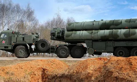 Nước cờ "bí hiểm" của Nga khi không vội bán S-400 cho Iran