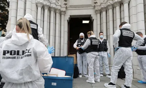 Người coi sóc nhà thờ bị cắt cổ khi đang chuẩn bị thánh lễ ở Pháp