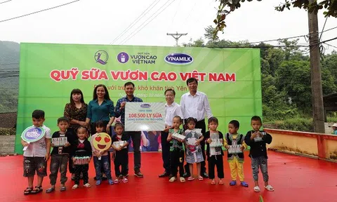 Quỹ sữa Vươn cao Việt Nam và Vinamilk đến với trẻ em khó khăn vùng cao Yên Bái