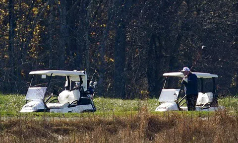 Bức ảnh ăn mừng chiến thắng của gia đình ông Biden