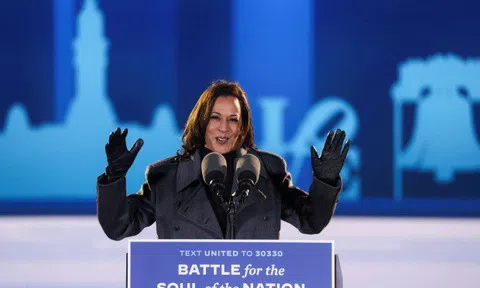 Ông Biden sẽ thành tổng thống, nhưng bà Harris mới làm nên lịch sử