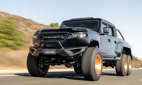 Siêu bán tải Rezvani Hercules 6×6 có giá bán gần nửa triệu USD