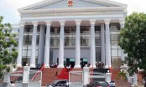 Bắt giam nguyên thư ký TAND Cấp cao tại TP.HCM