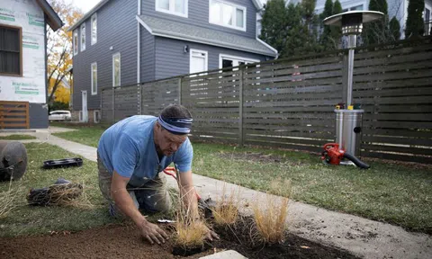 Người dân Chicago cải tạo sân sau nhà để dễ "hòa nhập xã hội"