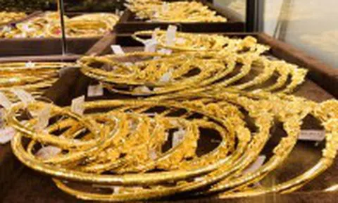 Giá vàng hôm nay 19/11: Vàng nhấp nhổm tăng, USD vào kỳ hồi phục