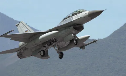 Đài Loan dừng bay toàn bộ tiêm kích F-16 sau tai nạn