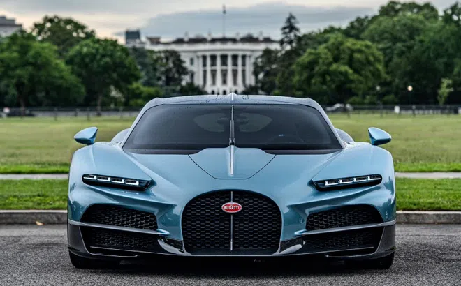 Bugatti Tourbillon đến thăm 'nhà tổng thống Trump'