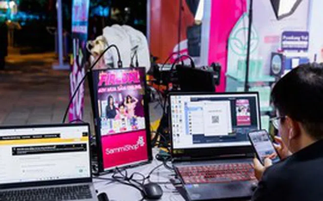Phí sàn vừa được đẩy lên sát 18%, người bán hàng online Việt đang bị hai nền tảng nắm 98% thị phần siết chặt