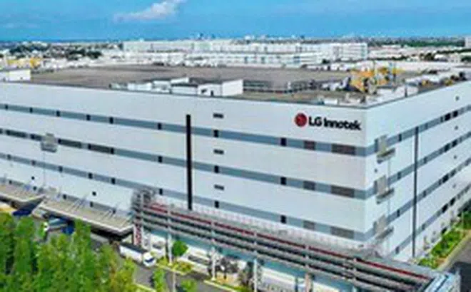 Đại bàng Hàn Quốc rót 1 tỷ USD xây dựng đại nhà máy  tương đương 43 sân bóng đá tại thành phố cảng lớn nhất Việt Nam: Giới truyền thông quốc tế nói gì?
