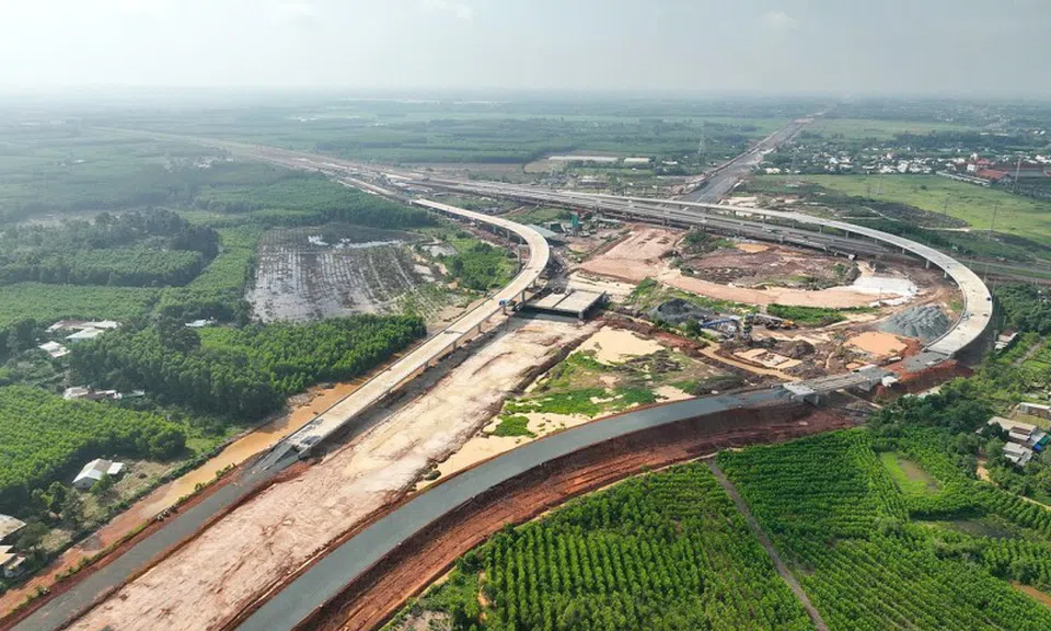 Cầu Cát Lái, cầu Đồng Nai 2, Phú Mỹ 2 sẽ gỡ tắc cho đường về sân bay Long Thành thế nào?