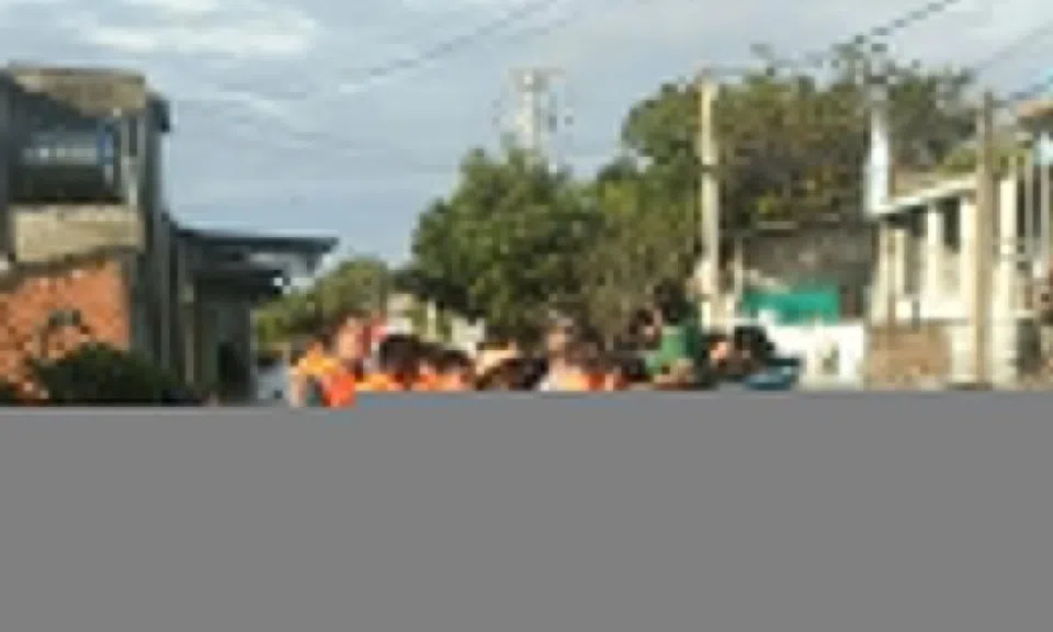 Hàng ngàn ngôi nhà ở Bình Thuận cũ ngập sâu, 1 phường di dời dân khẩn