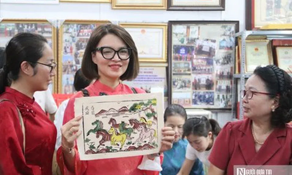 Làng tranh Đông Hồ rộn ràng trước giờ khắc được thế giới gọi tên