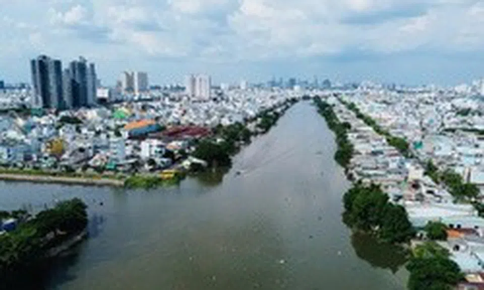TP.HCM cấp bách xây nhà xã hội, tái định cư để dời 40.000 hộ dân ven kênh rạch