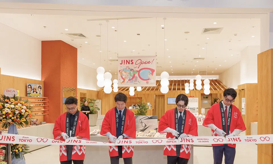 Khai trương cửa hàng JINS Hà Nội đầu tiên vào ngày 26 tháng 4 tại TTTM AEON MALL Hà Đông